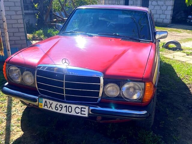 Мерседес Е-Класс, объемом двигателя 2.4 л и пробегом 125 тыс. км за 2350 $, фото 1 на Automoto.ua