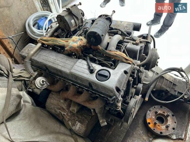 Мерседес Е-Класс, объемом двигателя 3 л и пробегом 300 тыс. км за 1300 $, фото 1 на Automoto.ua