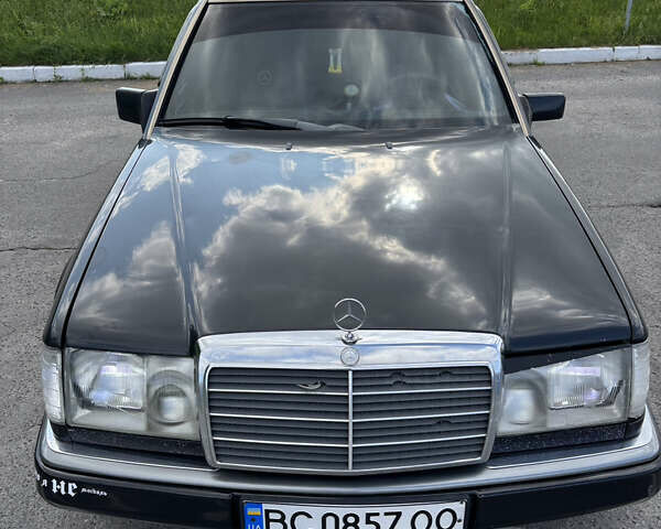 Мерседес Е-Класс, объемом двигателя 3 л и пробегом 284 тыс. км за 2950 $, фото 1 на Automoto.ua