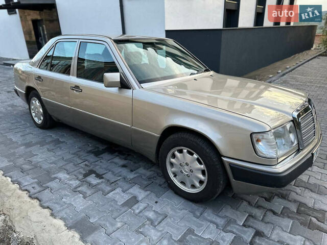 Мерседес Е-Класс, объемом двигателя 2.5 л и пробегом 276 тыс. км за 3500 $, фото 1 на Automoto.ua