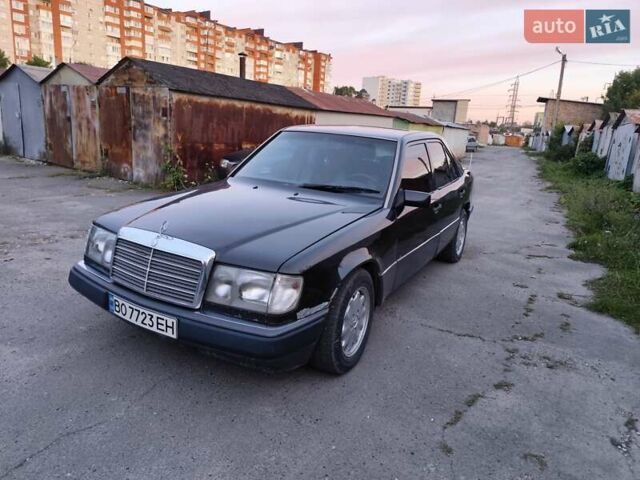 Мерседес Е-Класс, объемом двигателя 3 л и пробегом 300 тыс. км за 1850 $, фото 1 на Automoto.ua