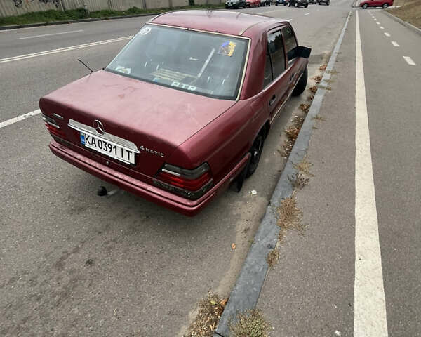 Мерседес Е-Класс, объемом двигателя 2.2 л и пробегом 500 тыс. км за 2300 $, фото 1 на Automoto.ua