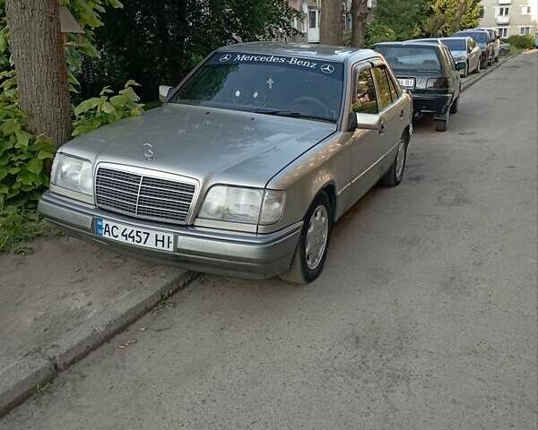 Мерседес Е-Клас, об'ємом двигуна 2 л та пробігом 381 тис. км за 3000 $, фото 1 на Automoto.ua