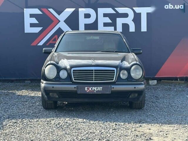 Мерседес Е-Класс, объемом двигателя 0 л и пробегом 387 тыс. км за 4590 $, фото 1 на Automoto.ua