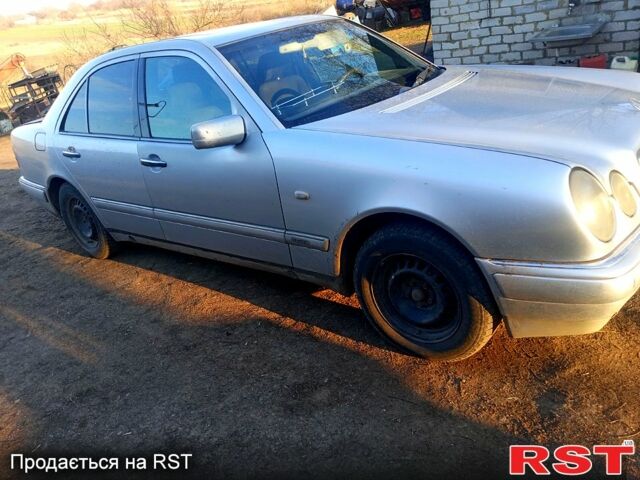 Мерседес Е-Класс, объемом двигателя 2.9 л и пробегом 520 тыс. км за 3100 $, фото 1 на Automoto.ua