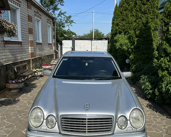 Мерседес Е-Класс, объемом двигателя 4.3 л и пробегом 495 тыс. км за 4200 $, фото 1 на Automoto.ua