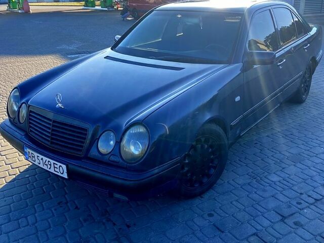 Мерседес Е-Класс, объемом двигателя 3 л и пробегом 354 тыс. км за 2500 $, фото 1 на Automoto.ua