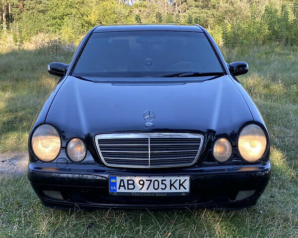 Мерседес Е-Класс, объемом двигателя 2.2 л и пробегом 360 тыс. км за 3894 $, фото 1 на Automoto.ua