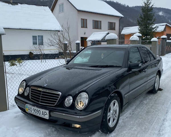 Мерседес Е-Класс, объемом двигателя 2.2 л и пробегом 401 тыс. км за 4500 $, фото 1 на Automoto.ua