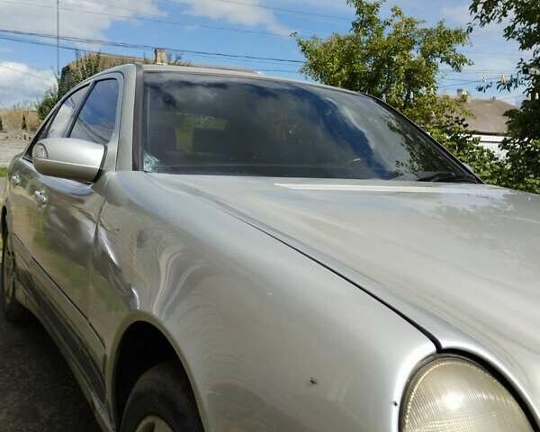 Мерседес Е-Клас, об'ємом двигуна 2.15 л та пробігом 450 тис. км за 3550 $, фото 1 на Automoto.ua