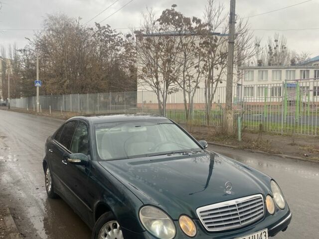 Мерседес Е-Класс, объемом двигателя 2.2 л и пробегом 321 тыс. км за 2350 $, фото 1 на Automoto.ua