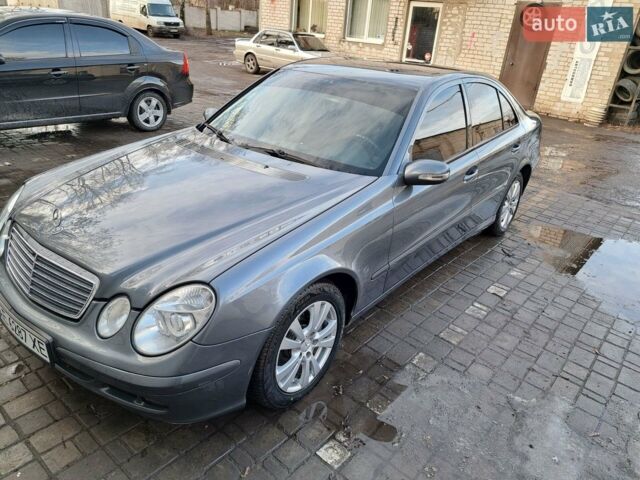 Мерседес Е-Класс, объемом двигателя 2.2 л и пробегом 335 тыс. км за 8500 $, фото 1 на Automoto.ua