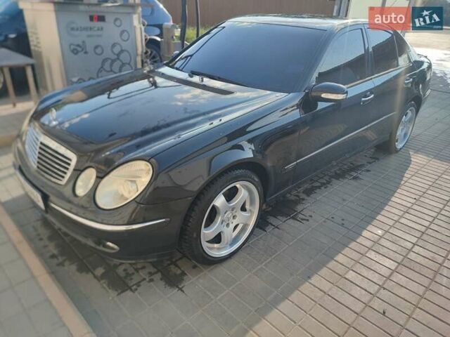 Мерседес Е-Класс, объемом двигателя 3.2 л и пробегом 360 тыс. км за 9650 $, фото 1 на Automoto.ua