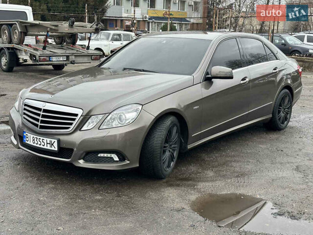 Мерседес Е-Класс, объемом двигателя 2.2 л и пробегом 362 тыс. км за 12500 $, фото 1 на Automoto.ua