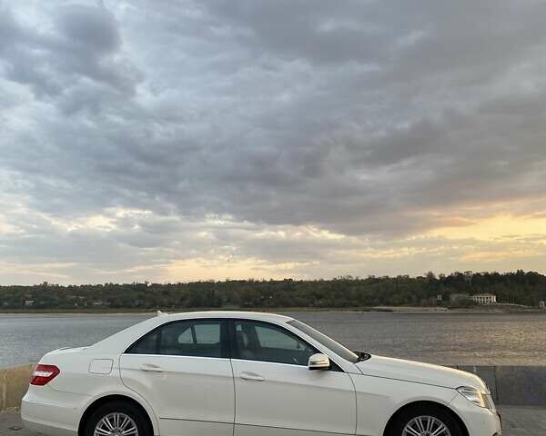 Мерседес Е-Класс, объемом двигателя 1.8 л и пробегом 177 тыс. км за 13500 $, фото 1 на Automoto.ua