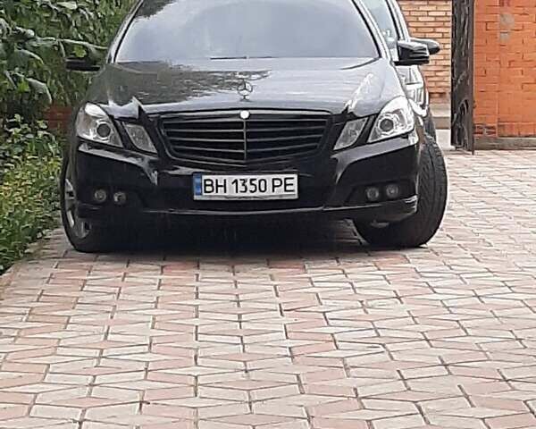 Мерседес Е-Класс, объемом двигателя 2.14 л и пробегом 180 тыс. км за 14000 $, фото 1 на Automoto.ua