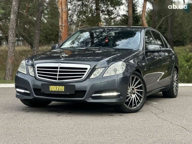 Мерседес Е-Класс, объемом двигателя 2.1 л и пробегом 293 тыс. км за 11500 $, фото 1 на Automoto.ua