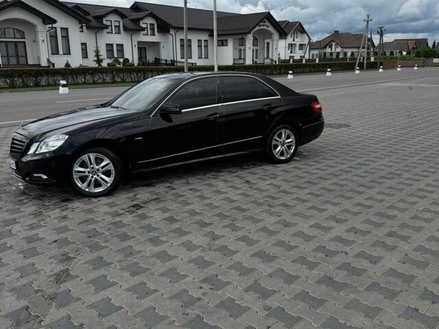 Мерседес Е-Клас, об'ємом двигуна 0 л та пробігом 300 тис. км за 8999 $, фото 1 на Automoto.ua