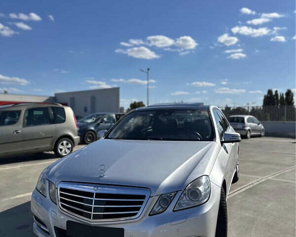 Мерседес Е-Клас, об'ємом двигуна 0 л та пробігом 250 тис. км за 10700 $, фото 1 на Automoto.ua