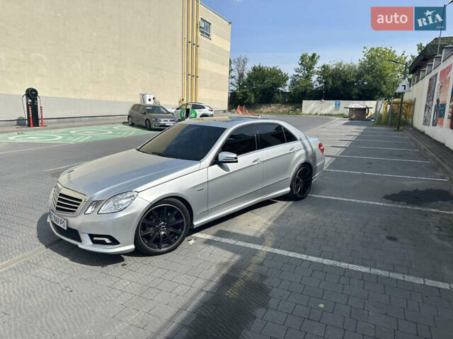 Мерседес Е-Клас, об'ємом двигуна 3 л та пробігом 260 тис. км за 14900 $, фото 1 на Automoto.ua