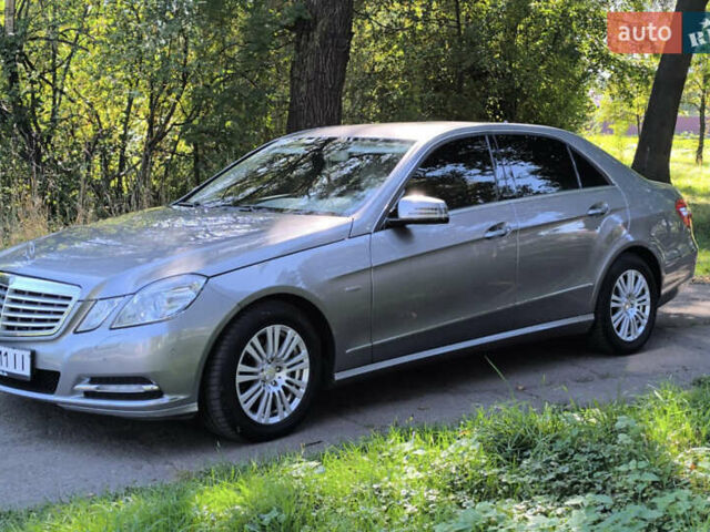 Мерседес Е-Класс, объемом двигателя 2.2 л и пробегом 242 тыс. км за 13300 $, фото 1 на Automoto.ua