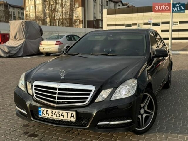 Мерседес Е-Класс, объемом двигателя 2.1 л и пробегом 253 тыс. км за 9300 $, фото 1 на Automoto.ua