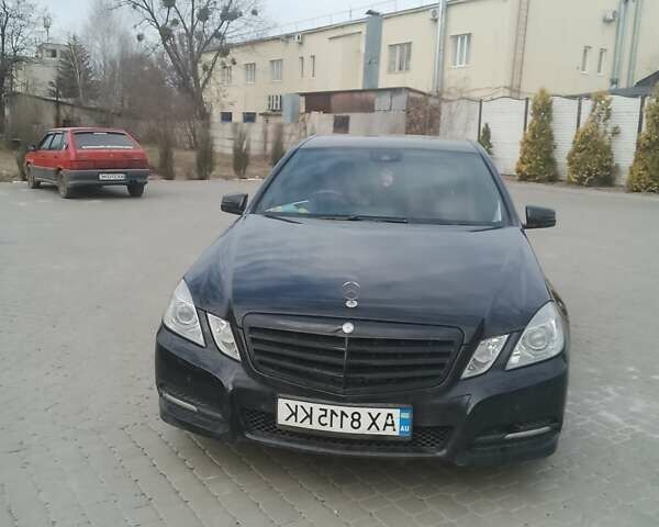 Мерседес Е-Класс, объемом двигателя 1.8 л и пробегом 225 тыс. км за 17500 $, фото 1 на Automoto.ua