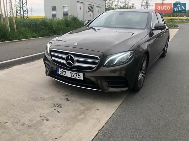 Мерседес Е-Класс, объемом двигателя 1.95 л и пробегом 180 тыс. км за 29349 $, фото 1 на Automoto.ua