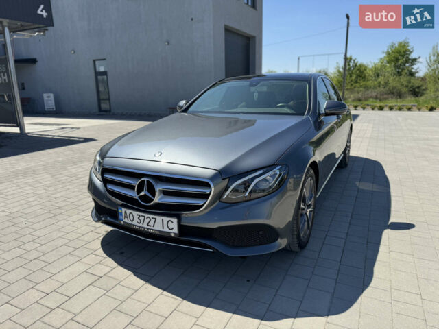 Мерседес Е-Класс, объемом двигателя 2 л и пробегом 60 тыс. км за 33500 $, фото 1 на Automoto.ua