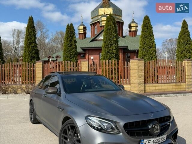 Мерседес Е-Класс, объемом двигателя 3.98 л и пробегом 70 тыс. км за 75000 $, фото 1 на Automoto.ua