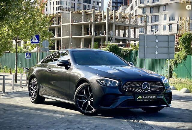 Мерседес Е-Клас, об'ємом двигуна 2 л та пробігом 72 тис. км за 53990 $, фото 1 на Automoto.ua