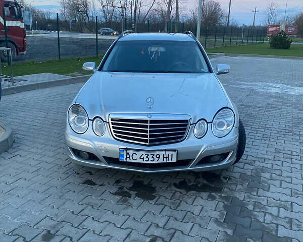 Мерседес Е-Класс, объемом двигателя 2.2 л и пробегом 323 тыс. км за 7300 $, фото 1 на Automoto.ua