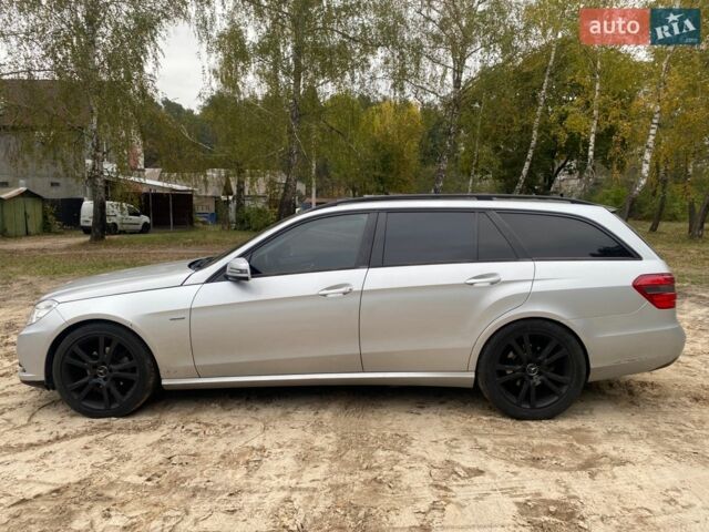 Мерседес Е-Класс, объемом двигателя 2.2 л и пробегом 360 тыс. км за 9000 $, фото 1 на Automoto.ua