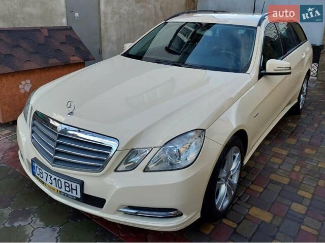 Мерседес Е-Класс, объемом двигателя 2.2 л и пробегом 350 тыс. км за 12500 $, фото 1 на Automoto.ua