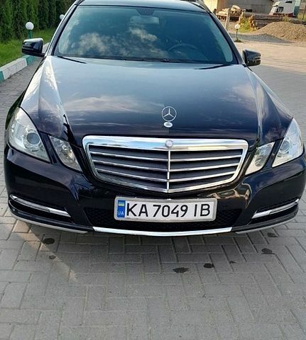 Мерседес Е-Класс, объемом двигателя 2.2 л и пробегом 405 тыс. км за 9500 $, фото 1 на Automoto.ua