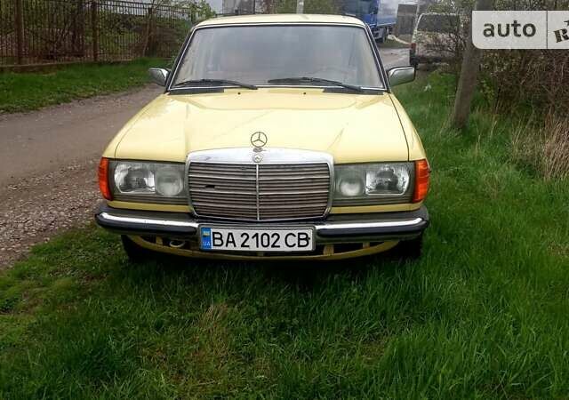 Жовтий Мерседес Е-Клас, об'ємом двигуна 3 л та пробігом 286 тис. км за 3200 $, фото 1 на Automoto.ua