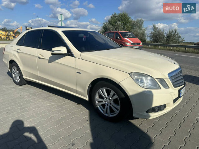 Жовтий Мерседес Е-Клас, об'ємом двигуна 1.8 л та пробігом 337 тис. км за 7300 $, фото 1 на Automoto.ua