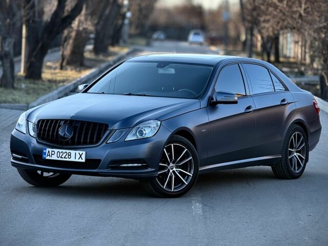 Жовтий Мерседес Е-Клас, об'ємом двигуна 2.1 л та пробігом 360 тис. км за 10500 $, фото 1 на Automoto.ua