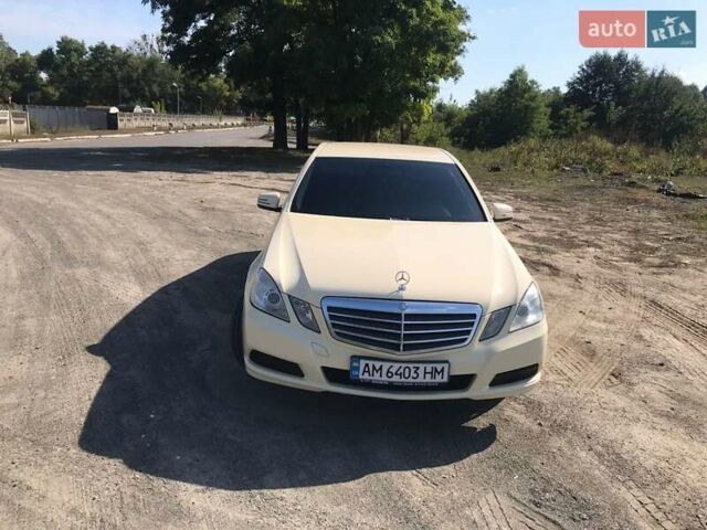 Жовтий Мерседес Е-Клас, об'ємом двигуна 2.14 л та пробігом 430 тис. км за 10300 $, фото 1 на Automoto.ua