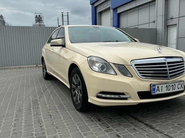 Жовтий Мерседес Е-Клас, об'ємом двигуна 2.1 л та пробігом 300 тис. км за 9200 $, фото 1 на Automoto.ua