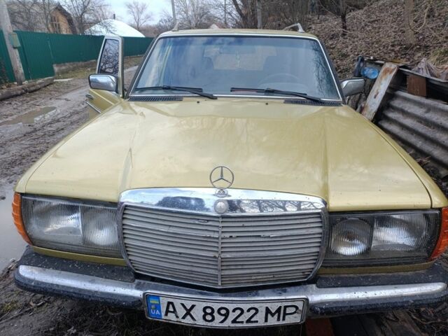 Жовтий Мерседес Е-Клас, об'ємом двигуна 3 л та пробігом 200 тис. км за 1467 $, фото 1 на Automoto.ua