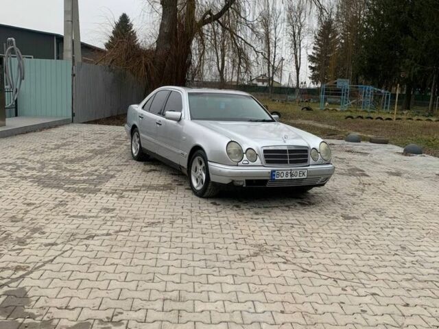 Серый Мерседес Е-Класс, объемом двигателя 2.8 л и пробегом 3 тыс. км за 2350 $, фото 1 на Automoto.ua