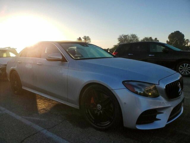 Сірий Мерседес Е-Клас, об'ємом двигуна 2 л та пробігом 42 тис. км за 8000 $, фото 1 на Automoto.ua