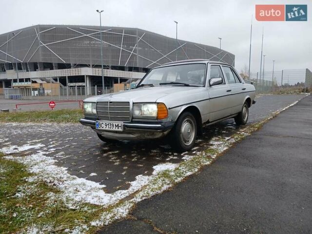 Серый Мерседес Е-Класс, объемом двигателя 3 л и пробегом 500 тыс. км за 2500 $, фото 1 на Automoto.ua