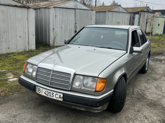 Сірий Мерседес Е-Клас, об'ємом двигуна 3 л та пробігом 2 тис. км за 1800 $, фото 1 на Automoto.ua