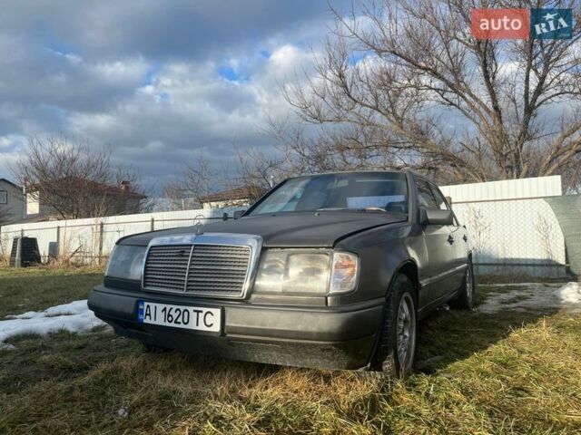 Сірий Мерседес Е-Клас, об'ємом двигуна 2.3 л та пробігом 516 тис. км за 1300 $, фото 1 на Automoto.ua