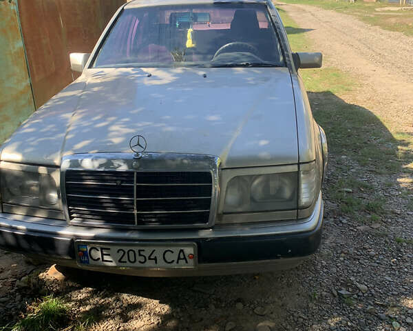 Серый Мерседес Е-Класс, объемом двигателя 2.5 л и пробегом 302 тыс. км за 2500 $, фото 1 на Automoto.ua