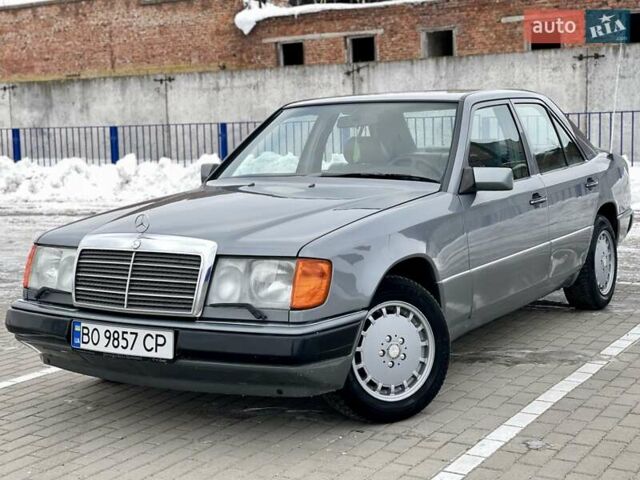 Сірий Мерседес Е-Клас, об'ємом двигуна 2 л та пробігом 501 тис. км за 5650 $, фото 1 на Automoto.ua