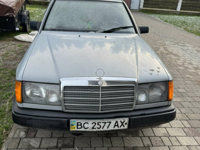Сірий Мерседес Е-Клас, об'ємом двигуна 2 л та пробігом 417 тис. км за 1700 $, фото 1 на Automoto.ua
