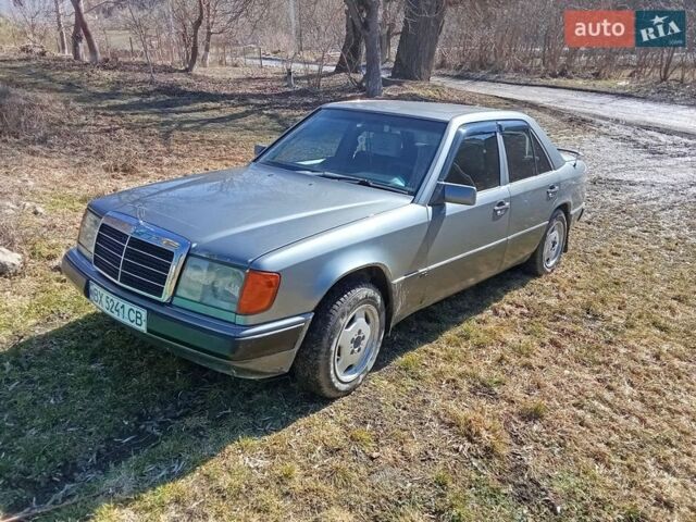 Сірий Мерседес Е-Клас, об'ємом двигуна 2 л та пробігом 291 тис. км за 3000 $, фото 1 на Automoto.ua